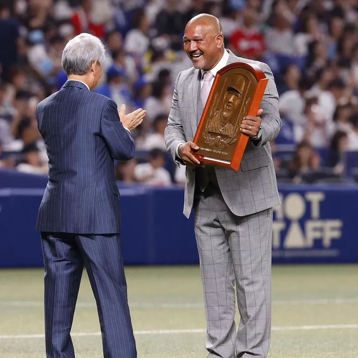 今年入選野球殿堂的傳奇洋砲Alex Ramirez,當初是為了償還房貸,開啟他的東洋之旅。圖片來源:拉米瑞茲個人IG(@ramichan3)