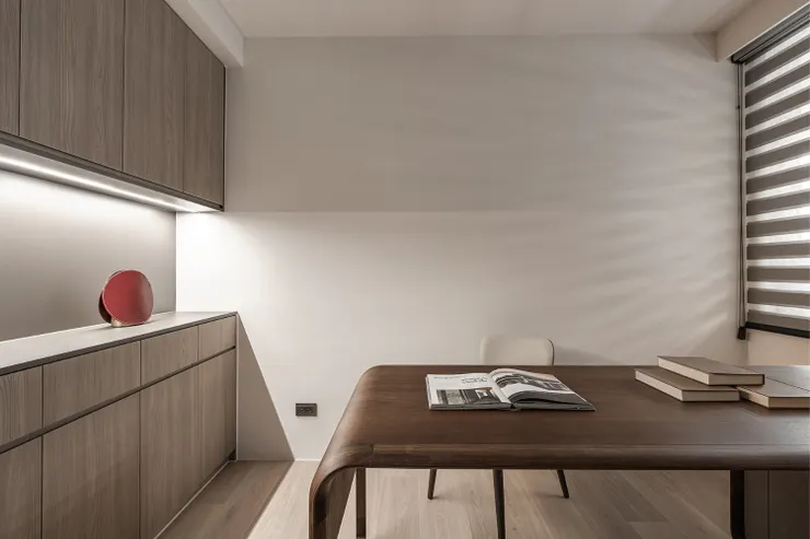 (作品呈現：美術園邸－老屋蛻變：輕美式風格的優雅重塑｜高雄藝瓦室內設計)