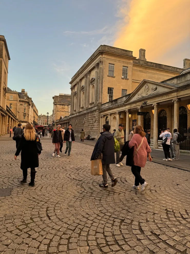 傍晚時分的巴斯