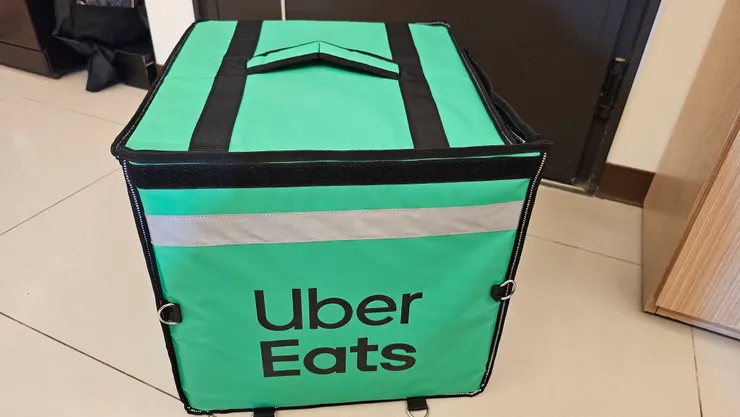 這是UberEats的大箱!