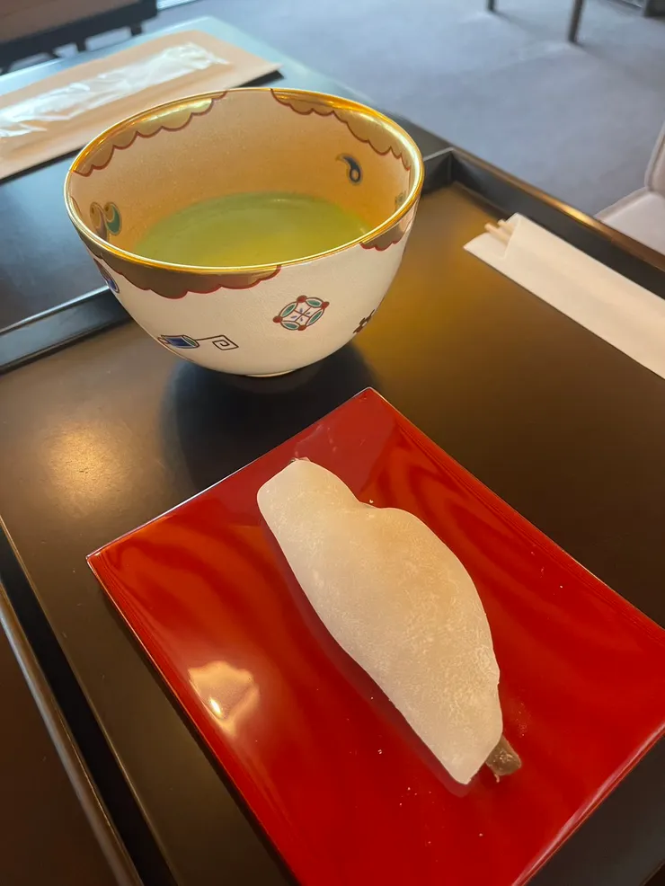 花瓣餅是1月限定的和菓子