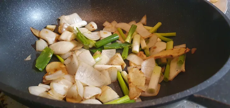 宅食儀式之求生筆記_炒洋蔥、蔥白、蒜