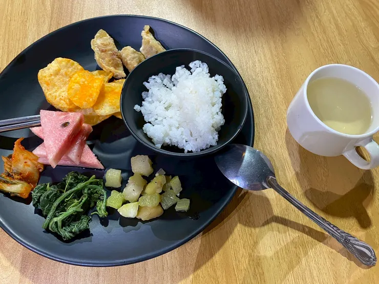 Pines 某一天的午餐