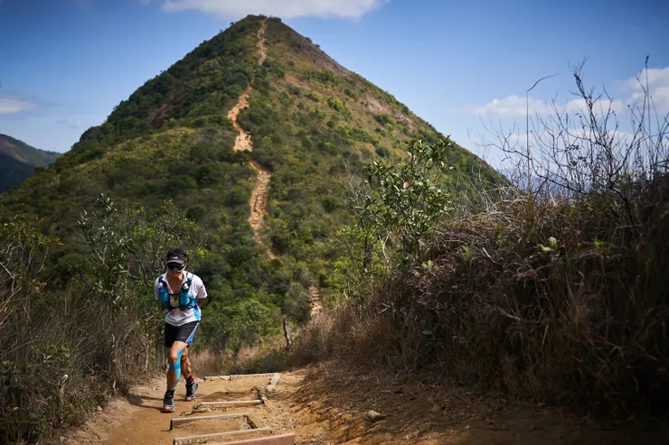 《香港四徑大步走》電影劇照
