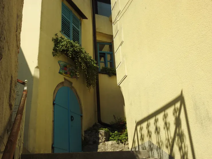 也有許多坡道小巷