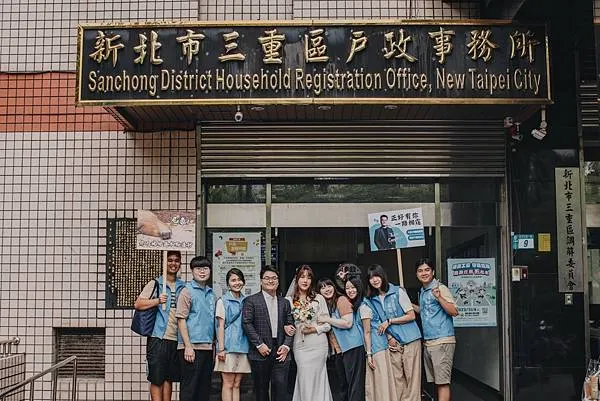 ＋（結婚登記懶人包）紅氣球自助婚紗～專業妝髮、絕美婚紗、獨家