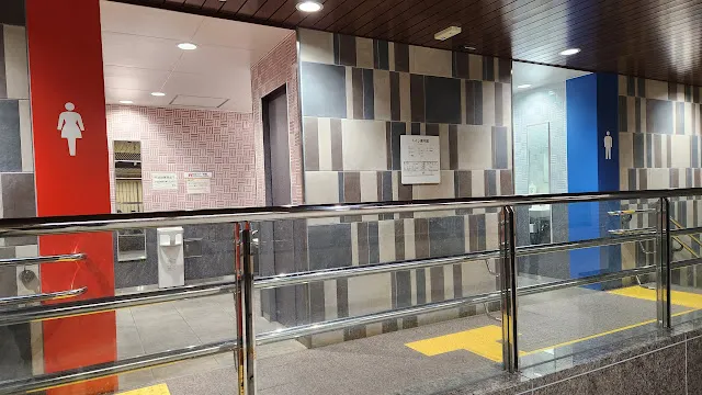 十分具有設計感的公廁😂😂