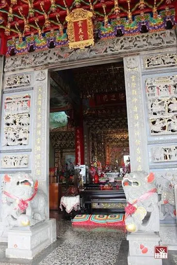 石獅與浮雕工藝精湛(圖片截圖於網路)