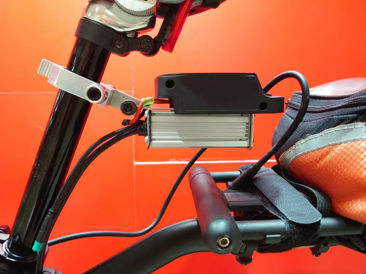 調整至合適角度再鎖緊固定