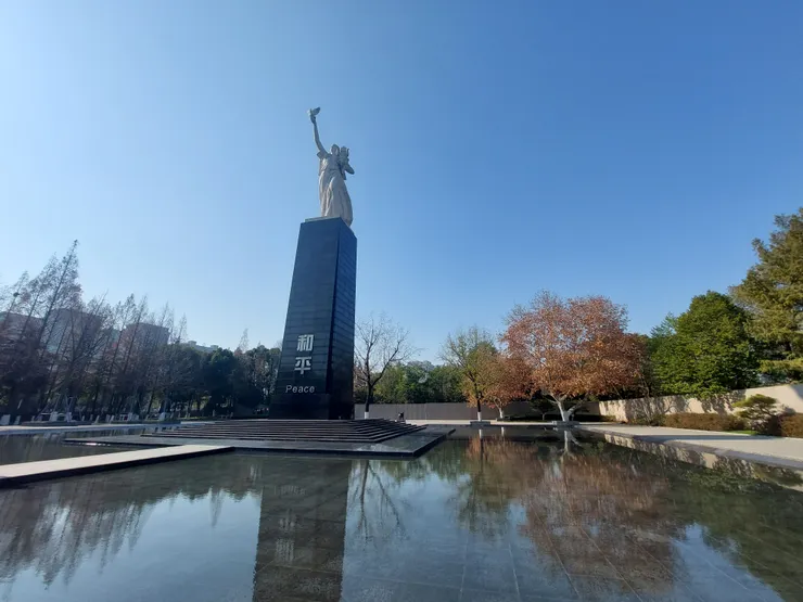 侵華日軍南京大屠殺遇難同胞紀念館的和平雕塑