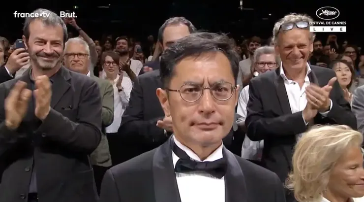 故意對著鏡頭擠眉弄眼的宮崎吾朗