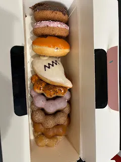 也因為願意採取更多角度的思考，即使是看來再無聊的活動，只要能由自身賦予意義，就可以成為一項有趣的活動。沒有做不到，只有想像不到，不要為自己設限，對於某些事物過快的下定論。