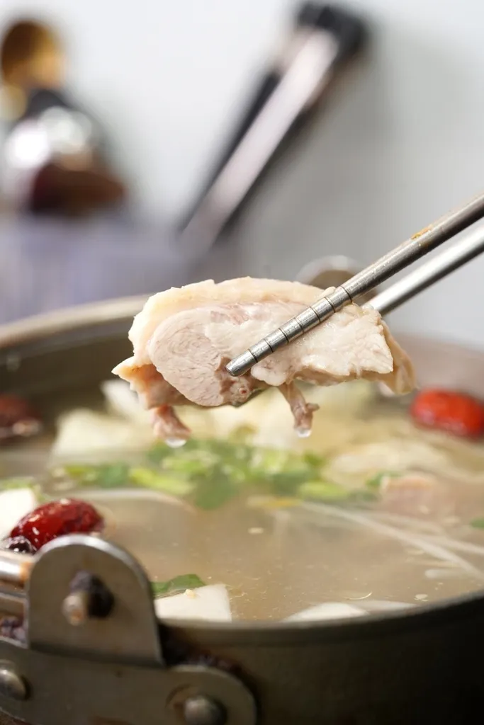 台南東區美食誰最辣?個人海陸四川麻辣鍋席捲台南美食│仙香成都