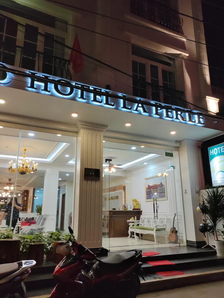 在小巷裡的飯店