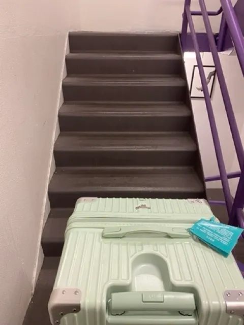 手把斷掉又碰到電梯故障ＱＱ