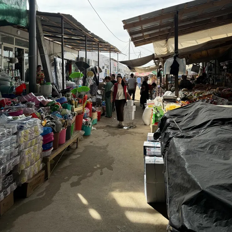 努庫斯中央市場一隅