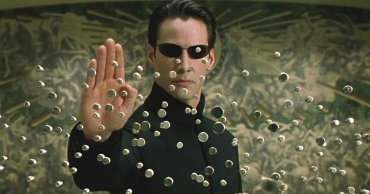 駭客任務裡,擋子彈的畫面