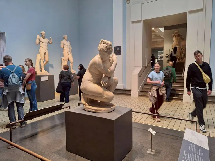 △蹲伏的維納斯