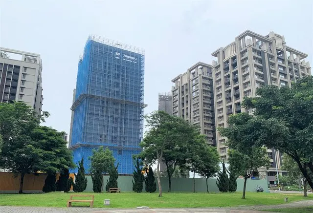 新北市地政局提醒購買預售屋的民眾留意交易風險。照片為示意圖，與消費糾紛無關。圖／新北地政局提供