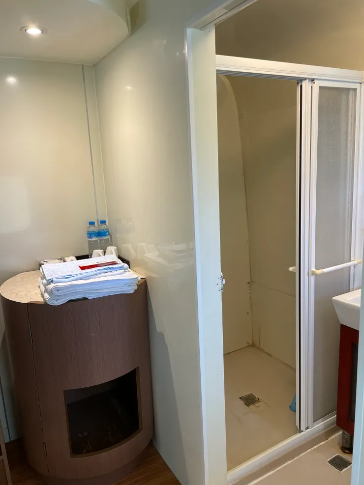 綠島紫坪觀海RV車衛浴