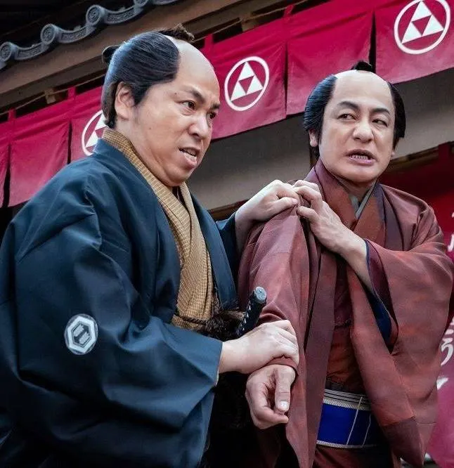 偷賣盜版被逮捕的鱗老闆