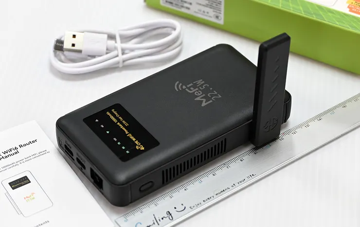 輕薄容易攜帶的WiFi分享器