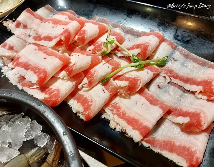 ▲荖子鍋PLUS家樂福平鎮店美食街內/ 圖片來源:Betty's Jump Diary