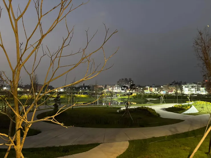 台貿公園（大寮公十三公園）