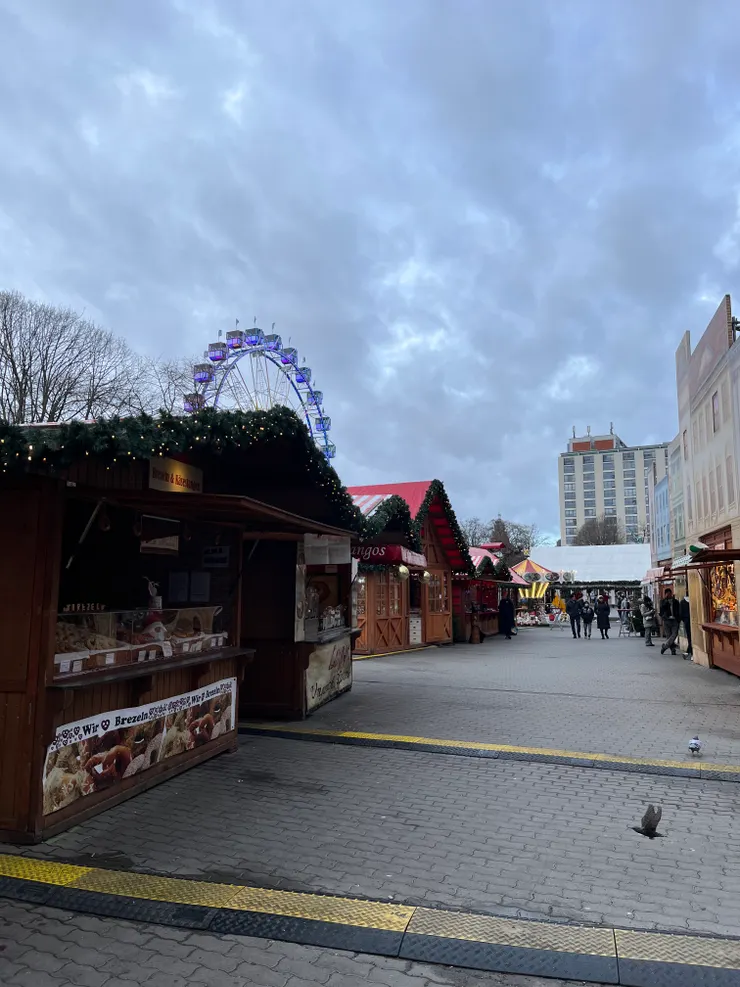 Weihnachtsmarkt am Roten Rathaus