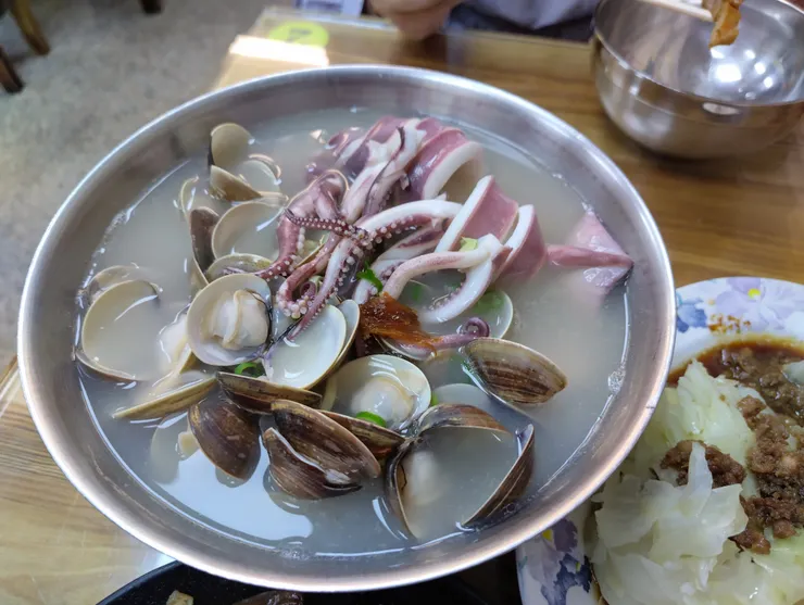 蛤蜊魷魚意麵