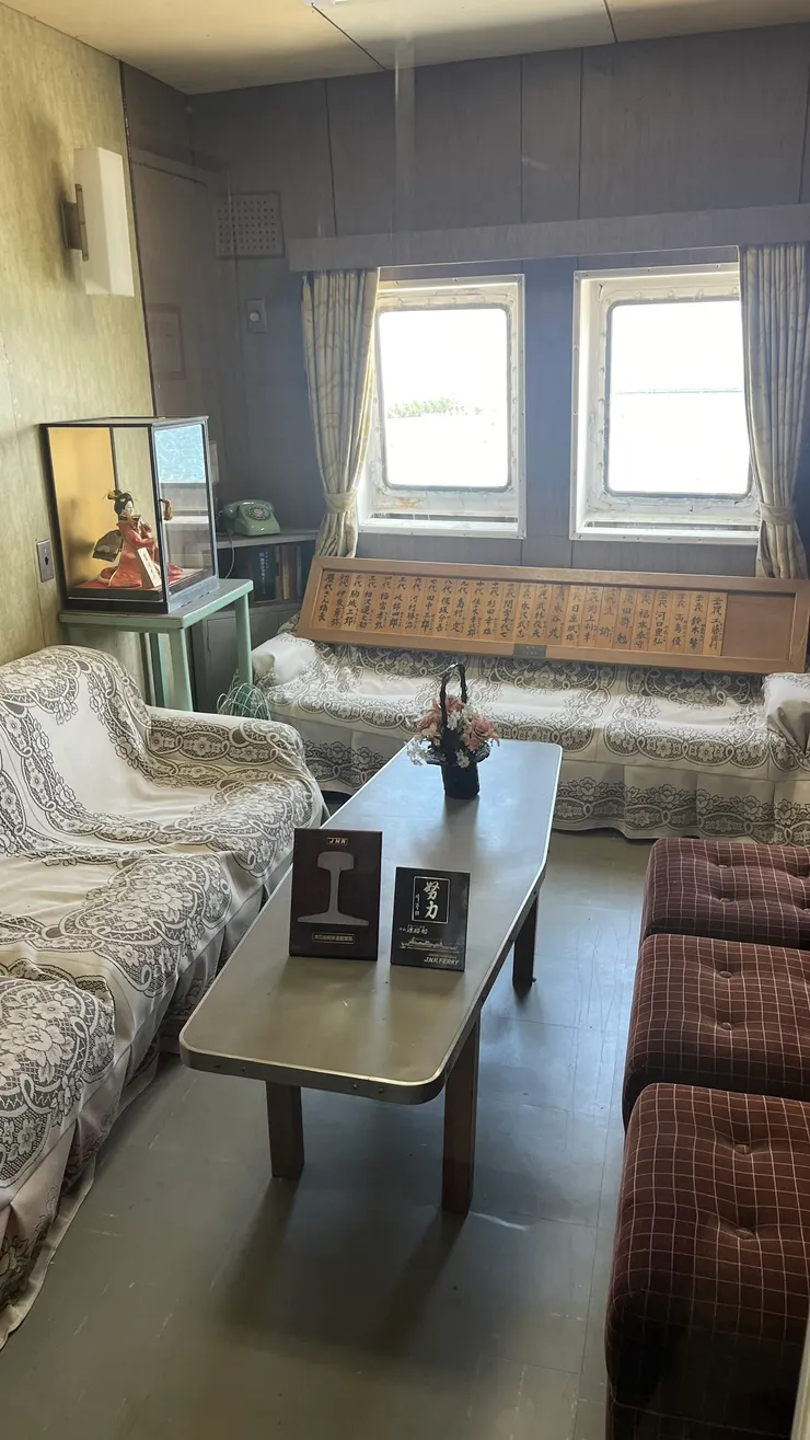 船上這樣應該算滿高級的。