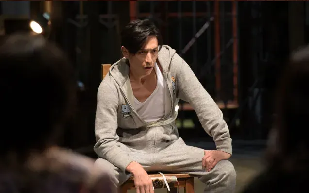 自從《監獄公主》後，「乳頭」成為了伊勢谷的代名詞XD