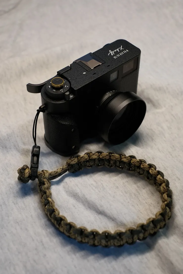 我很喜歡我買的這台X-HALF 還幫它編了一條專屬的手腕帶