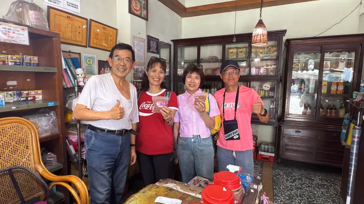 買一包產婆古早炒味花生