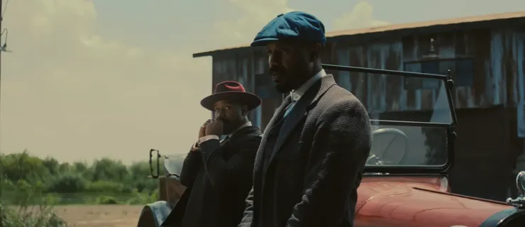 兄弟倚著同一輛車，卻走向不同的命運。