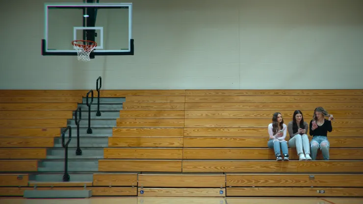 《陌生號碼：高校簡訊詐騙疑雲》電影劇照／劇照提供：Netflix