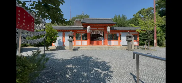 宇治(兔子)神社,正面。
