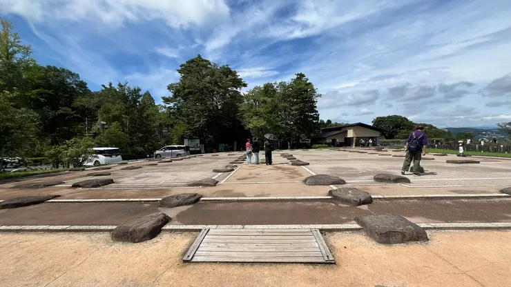 雖然城已經是平地，看起來還是滿壯觀。