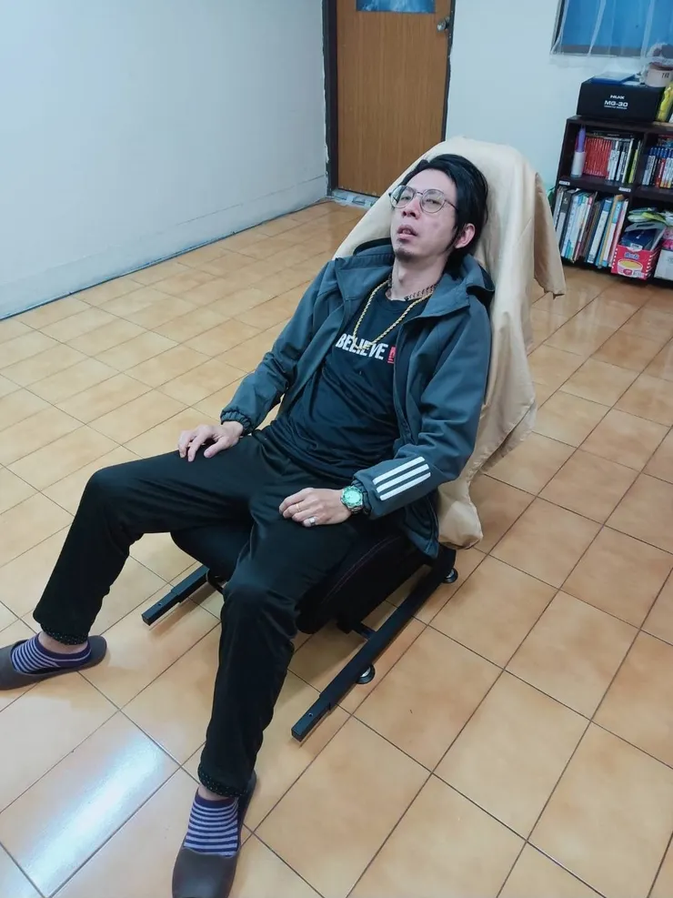 累癱了的地方小妹