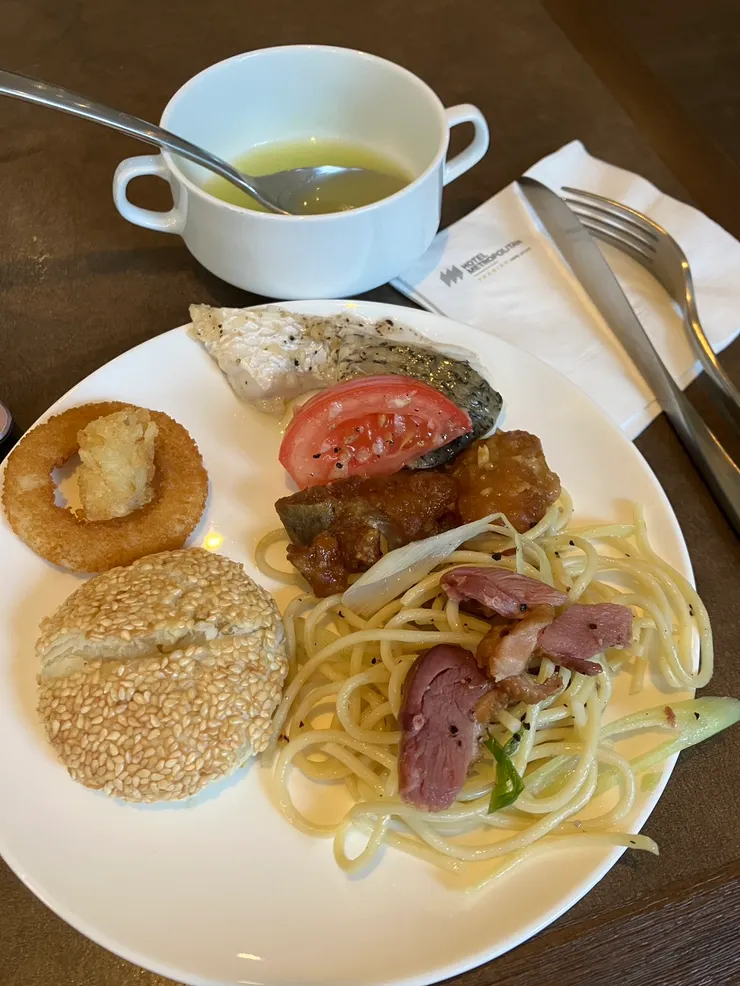 組合好的餐點~但洋芋湯我真心吃不懂