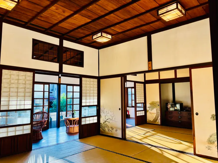 客廳　f/1.6　1/120s　ISO-50　by Chris