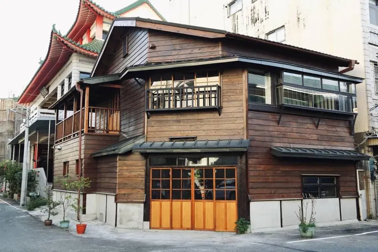 在地青年以老木屋為創業基地，圖為hermit。