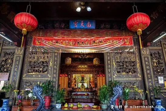 殿前雕刻工藝精湛（圖片截圖於網路）