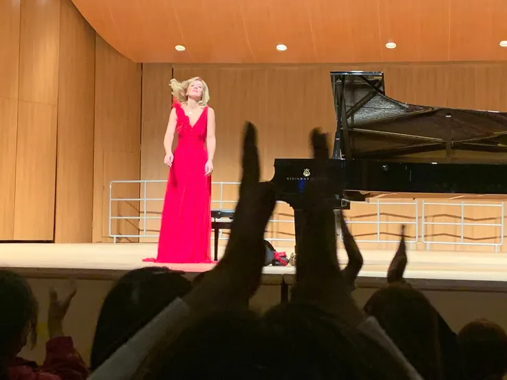 【人物專訪】血液裡范．克萊本金獎金牌得主歐嘉・肯恩12月來台於北、高兩地舉辦獨奏會。（李欣恬攝影）