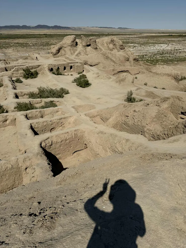 Topraq-Qala 遺跡 V.S. 快被曬乾的我