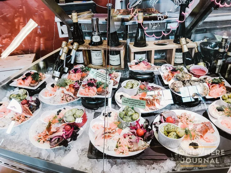 豐富又新鮮的海鮮盤，15歐起。