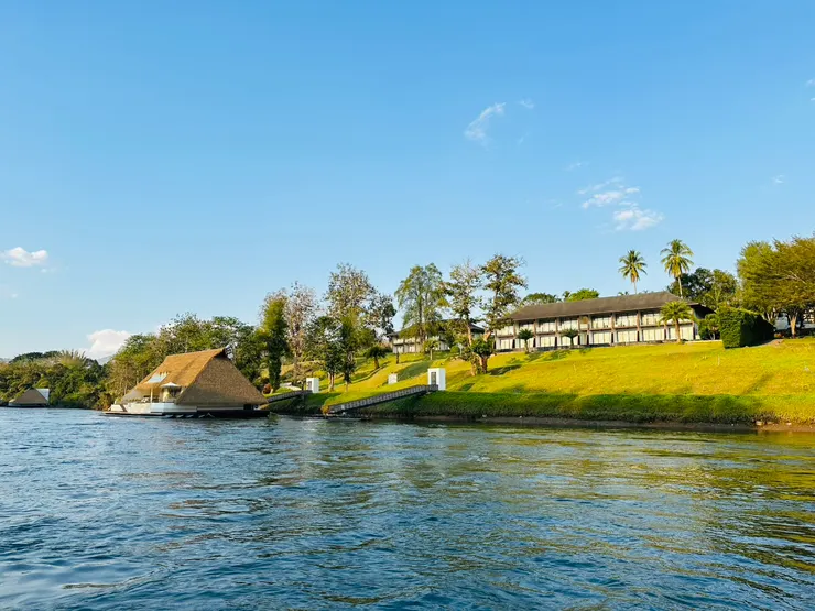 從河上看villa的視角也好棒