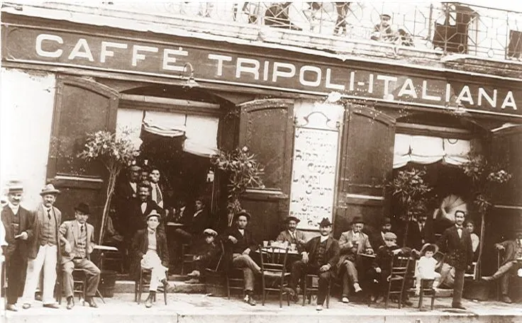 20世紀上半葉「的黎波里」的一間義大利咖啡館