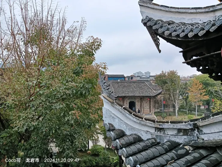 ▲「開運達人」楊登嵙　2025點光明燈 最佳時間。（圖/彭可拍攝）