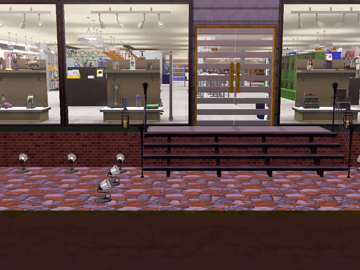 這店有兩個門口，一個接近收銀處。我想過要不要只得一個門口，但這麼大的地方只得一個進出口太危險了。